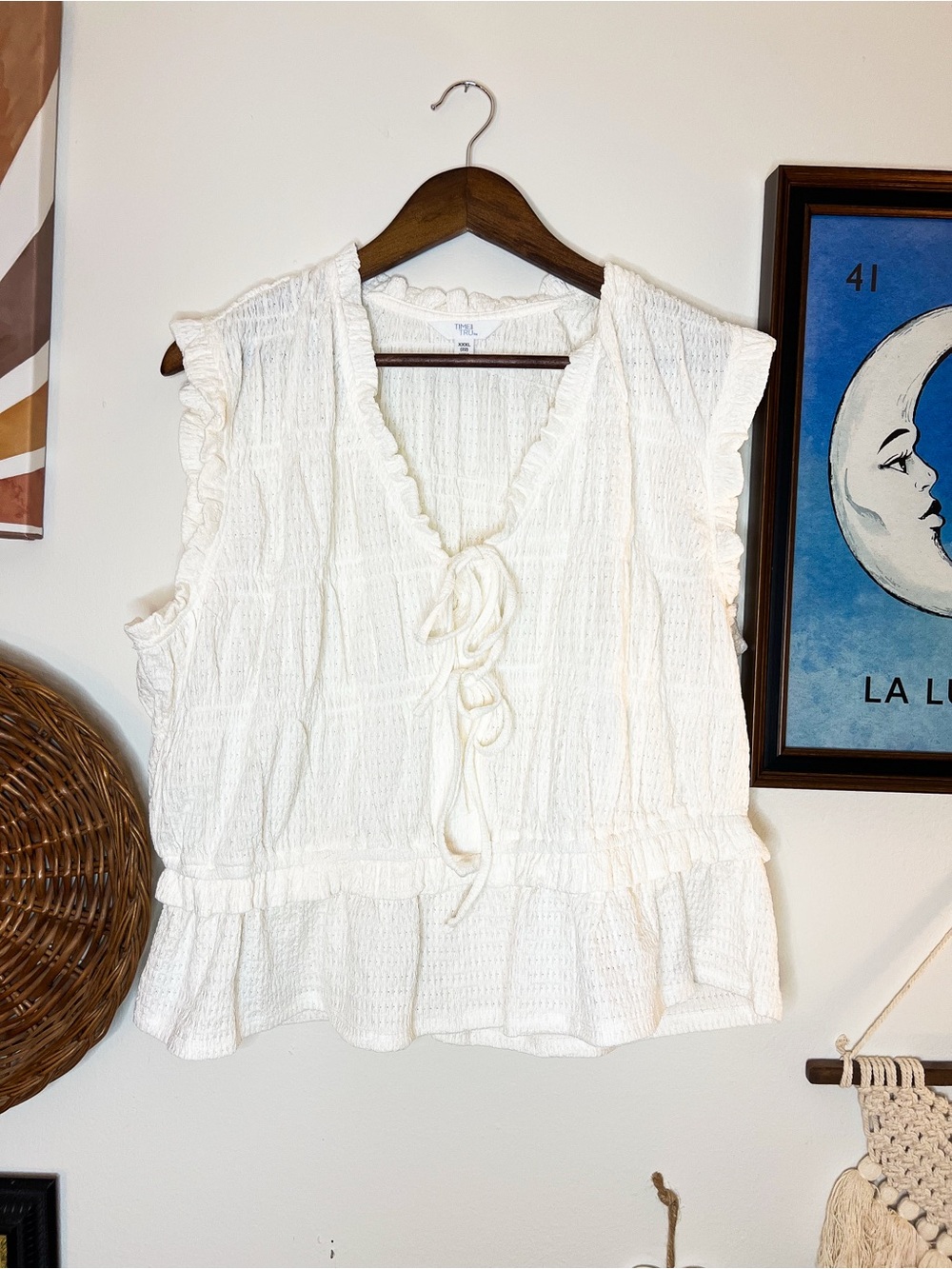 Women’s White Ruffle Tie-Front Sleeveless Top - Picture 3 of 5
